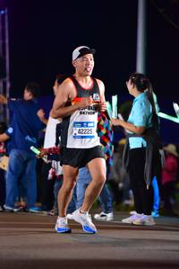 BIB: 42225
                            <button type="button" onclick="openModal(20636865)" class="btn btn-primary btn-sm float-right btn-popup" data-toggle="modal" data-target=".modal-high-quality">
                        <i class="fas fa-shopping-cart"></i> Add to Cart
                    </button>
                                            <button type="button" onclick="isThisMe(20636865, true)" class="btn btn-success btn-sm float-right btn-popup btn-isme hidden" data-toggle="tooltip" data-placement="bottom" title="นี่คือรูปของคุณใช่ไหม คลิกที่นี่เพื่อเอาเข้าอัลบั้ม">
                        <i class="fas fa-plus"></i> Add to album
                    </button>
                    <button type="button" onclick="isThisMe(20636865, false)" class="btn btn-warning btn-sm float-right btn-popup btn-isnotme hidden">
                        <i class="fas fa-ban"></i> Remove from album
                    </button>